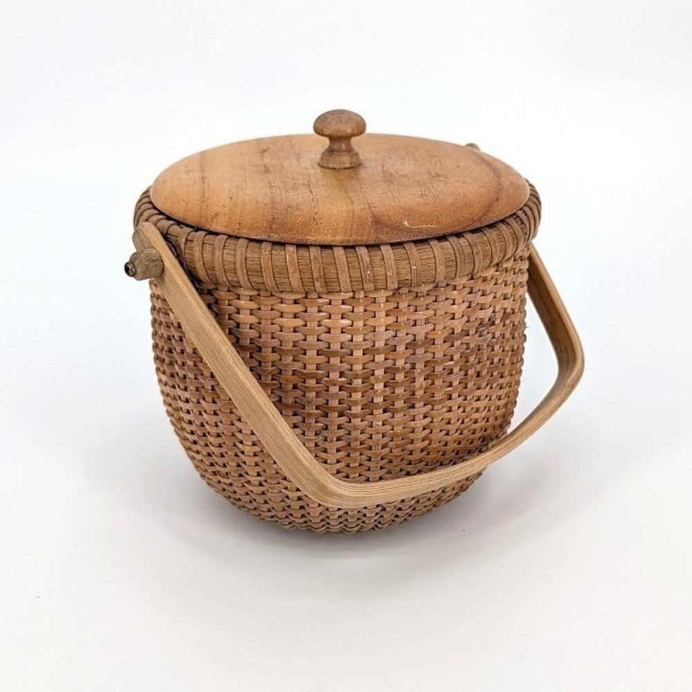 Vintage Nantucket Lightship Style Lidded Woven Basket Wood Handle Planter